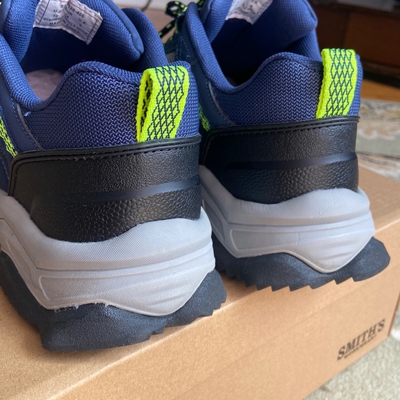 Smith’s hiking sneakers - Picture 9 of 15